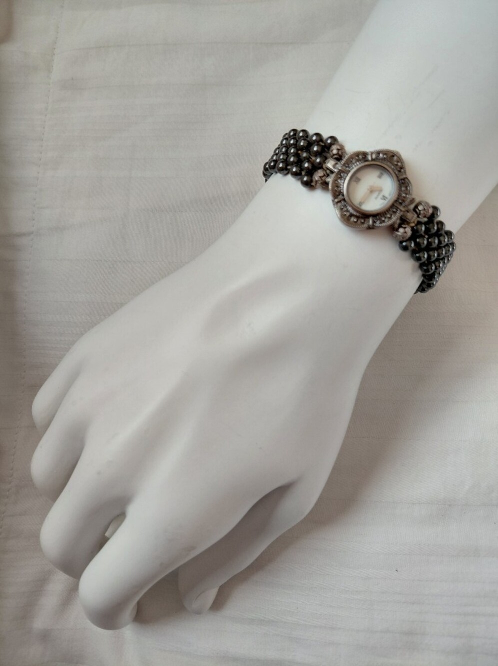 Vintage Silver Hematite Floral Quartz Stretch Watch